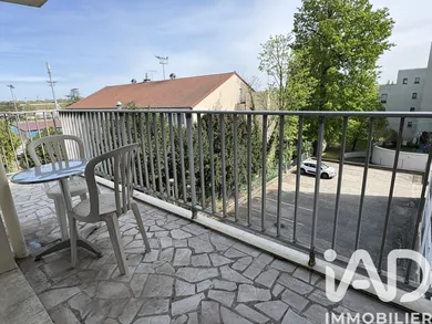 Apartment in Viry-Châtillon (91170)