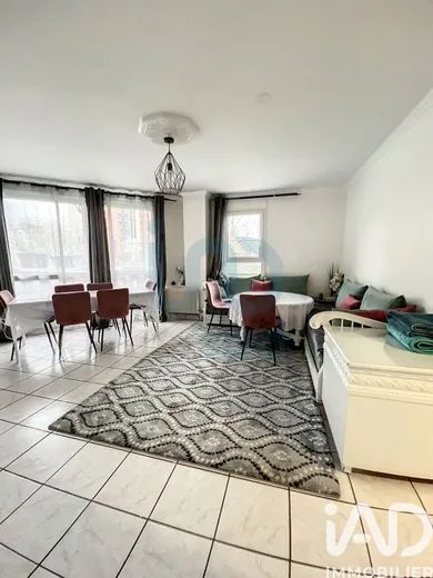 Apartment in Évry (91000)