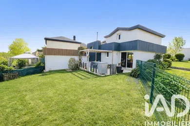 Maison à Saint-Avé (56890)