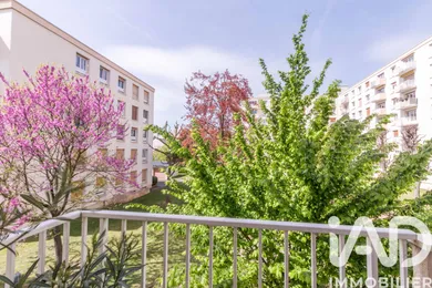 Apartment in Houilles (78800)