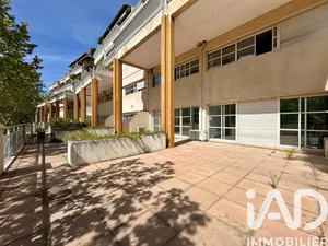 Murs commerciaux  à Arles (13200)