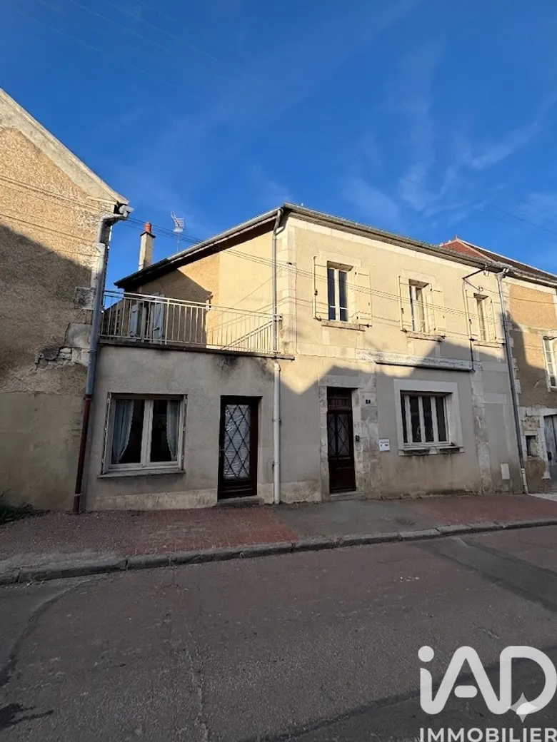 Maison 6 pièces 135 m² · à Saint-Bris-le-Vineux · 135 m² · 75 000 €