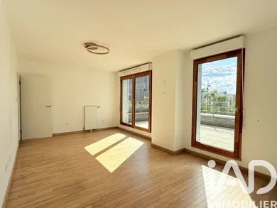 Appartement à Bussy-Saint-Georges (77600)
