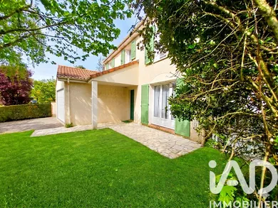 House in Courtry (77181)
