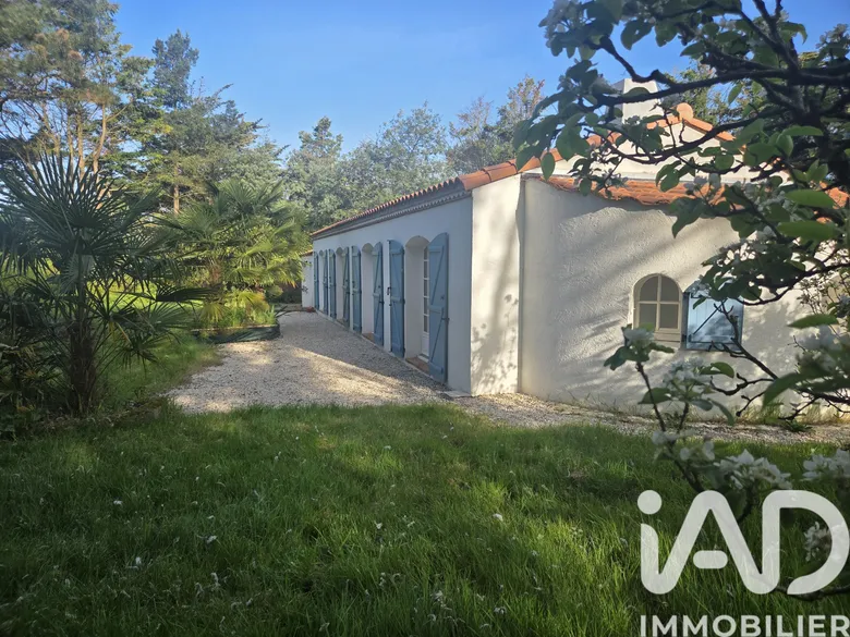 Maison 5 pièces 110 m² · à L'Aiguillon-sur-Vie · 110 m² · 354 900 €