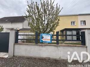 Traditional house in Saint-Julien-les-Villas (10800)