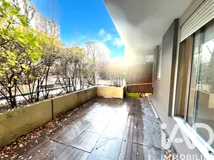 Apartment in Clichy (92110)