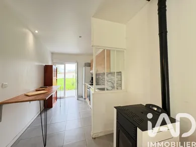 Maison à Sainte-Eulalie (33560)