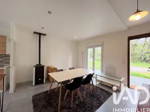 Maison à Sainte-Eulalie (33560)