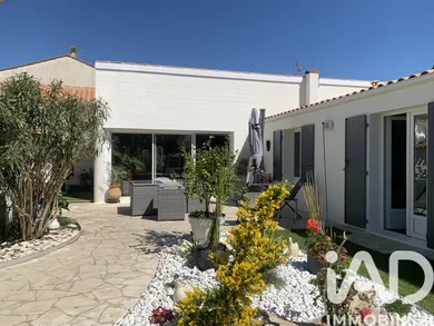 House in La Rochelle (17000)