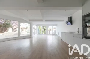 Apartment in Fontenay-sous-Bois (94120)