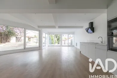 Apartment in Fontenay-sous-Bois (94120)