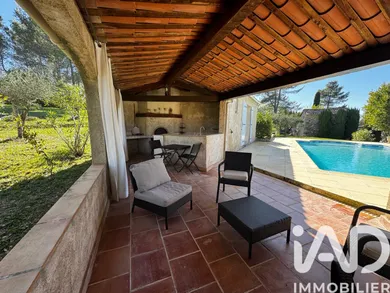 Park home in Saint-Paul-en-Forêt (83440)