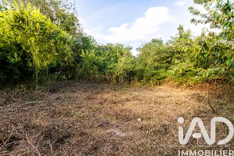 Terrain 100 m² · à Bâtir À Rugles · 100 m² · 38 500 €