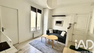 Apartment in Paris (75011)