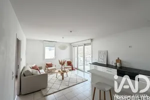 Apartment in SAINT-EGREVE  (38120)