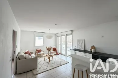 Apartment in SAINT-EGREVE (38120)