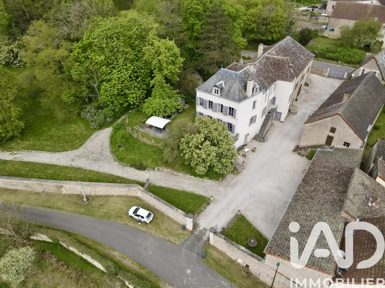 Maison 12 pièces 380 m² · à Charrecey · 380 m² · 895 000 €