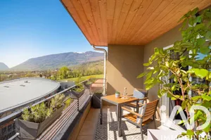 Apartment in Péron (01630)