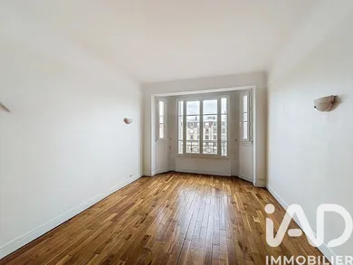 Apartment in Saint-Mandé (94160)