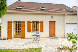 Maison traditionnelle à Magny-en-Vexin (95420)