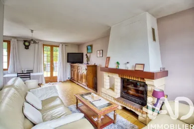 Maison traditionnelle à Magny-en-Vexin (95420)