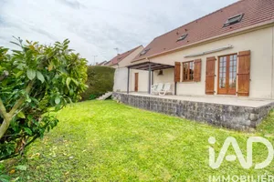 Maison traditionnelle à Magny-en-Vexin (95420)