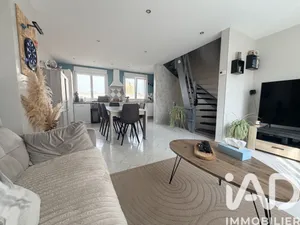 Townhouse in SAINT POL SUR MER (59430)