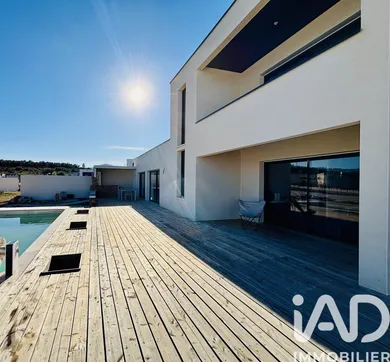 Maison d'architecte à Treilles (11510)