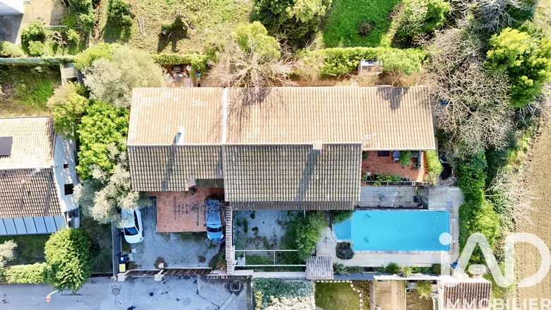 Immeuble 1 pièce 296 m² · à Rodilhan · 296,3 m² · 480 000 €