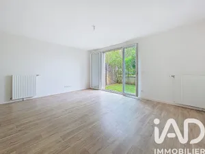 Apartment in Sainte-Geneviève-des-Bois (91700)