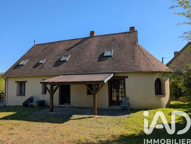 Maison de campagne à Marigné-Laillé (72220)