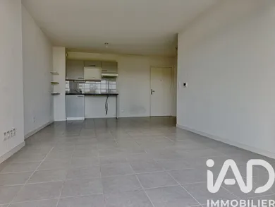 Apartment in Villenave-d'Ornon (33140)