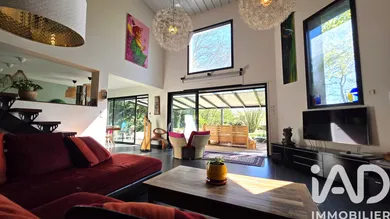 Architectural house in Joze (63350)