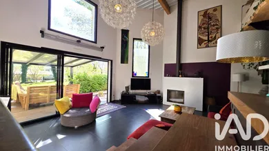 Architectural house in Joze (63350)