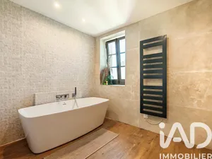 Apartment in Saint-Laurent-d'Agny (69440)