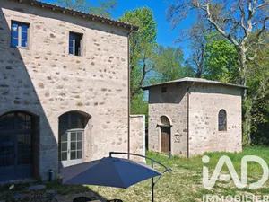 Apartment in Saint-Laurent-d'Agny (69440)