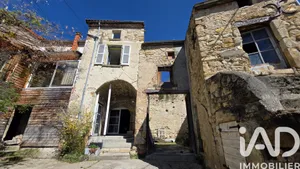 Maison de village à Sauvagnat-Sainte-Marthe (63500)
