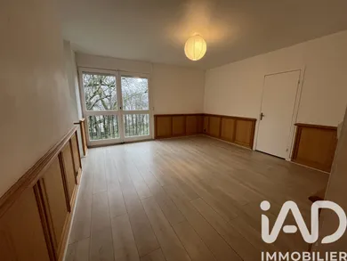 Apartment in Avon (77210)