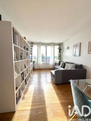 Apartment in Carrières-sur-Seine (78420)