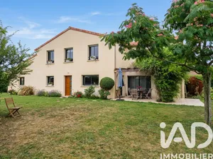 House in Verrières (86410)