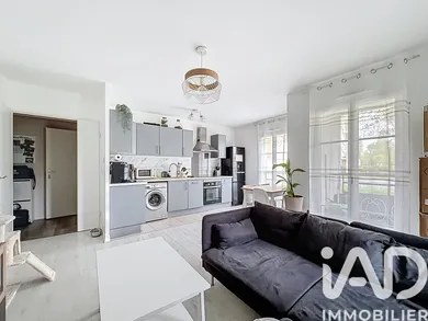 Apartment in Saint-Pierre-du-Perray (91280)