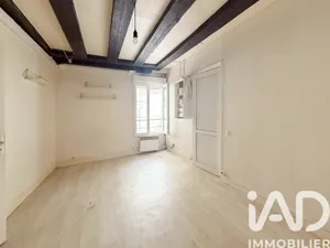 Apartment in Paris (75013)
