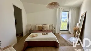 Triplex à Bordeaux (33100)