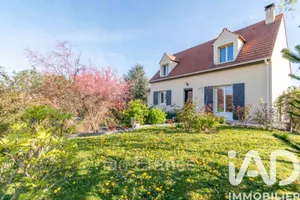 Maison traditionnelle à Fontenay-Mauvoisin (78200)