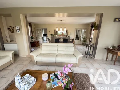 Maison de campagne à Saint-Étienne-du-Vauvray (27430)