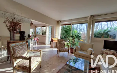Apartment in Vaucresson (92420)