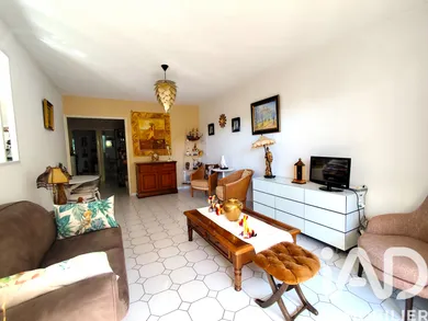 Appartement à Hyères (83400)