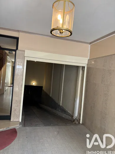 Parking in Paris (75004)