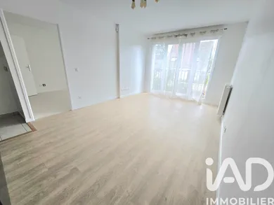 Apartment in Rosny-sous-Bois (93110)